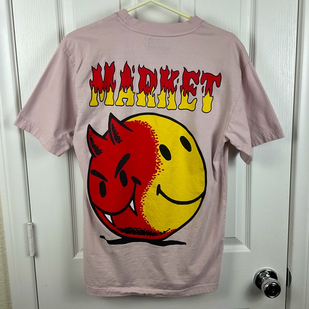 Pre-Owned Chinatown Market Men’s Devil/Smiley Graphic Muted Pink T-Shirt, Size M
